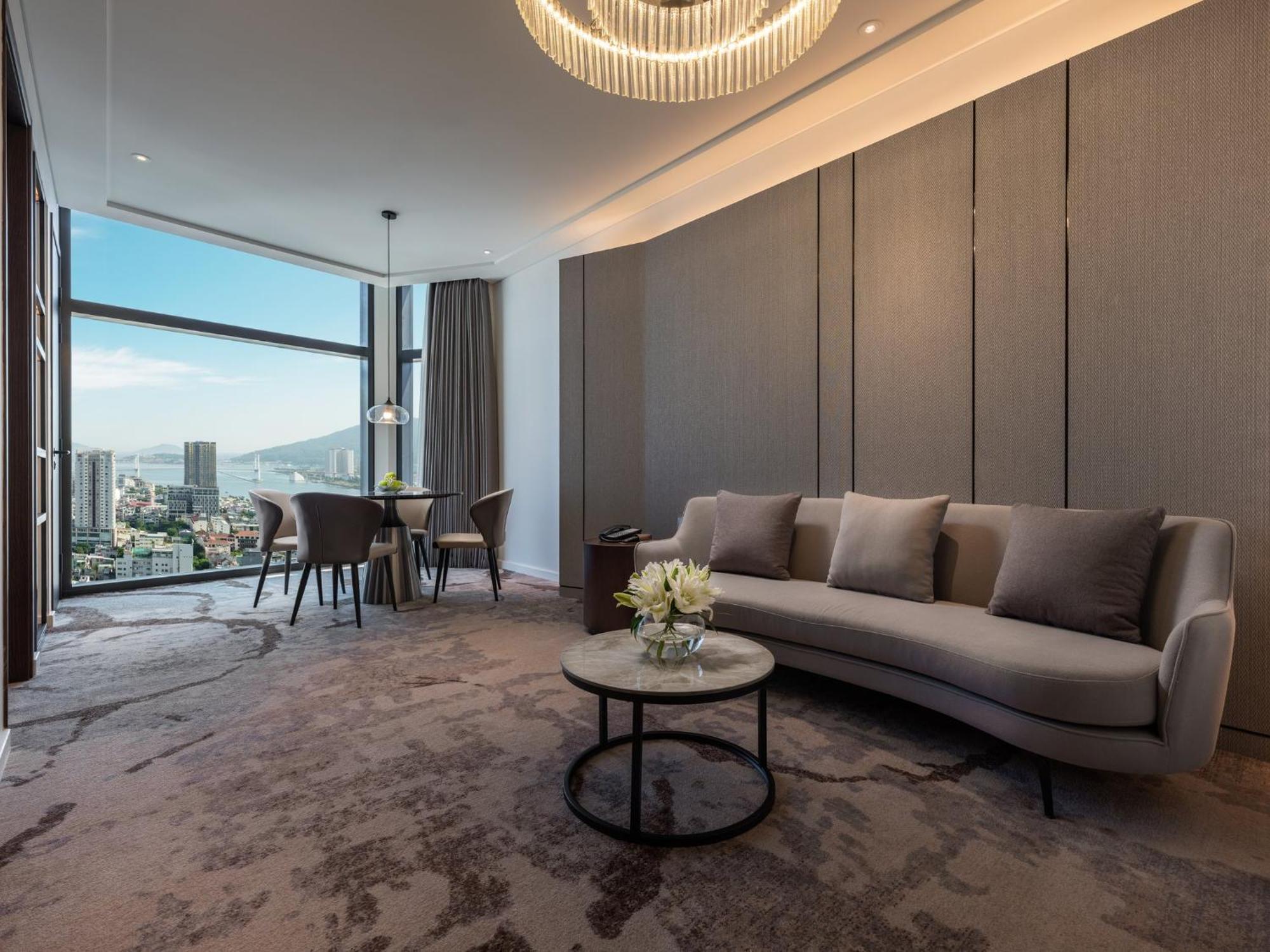 Crowne Plaza Danang City Centre By Ihg Exteriör bild