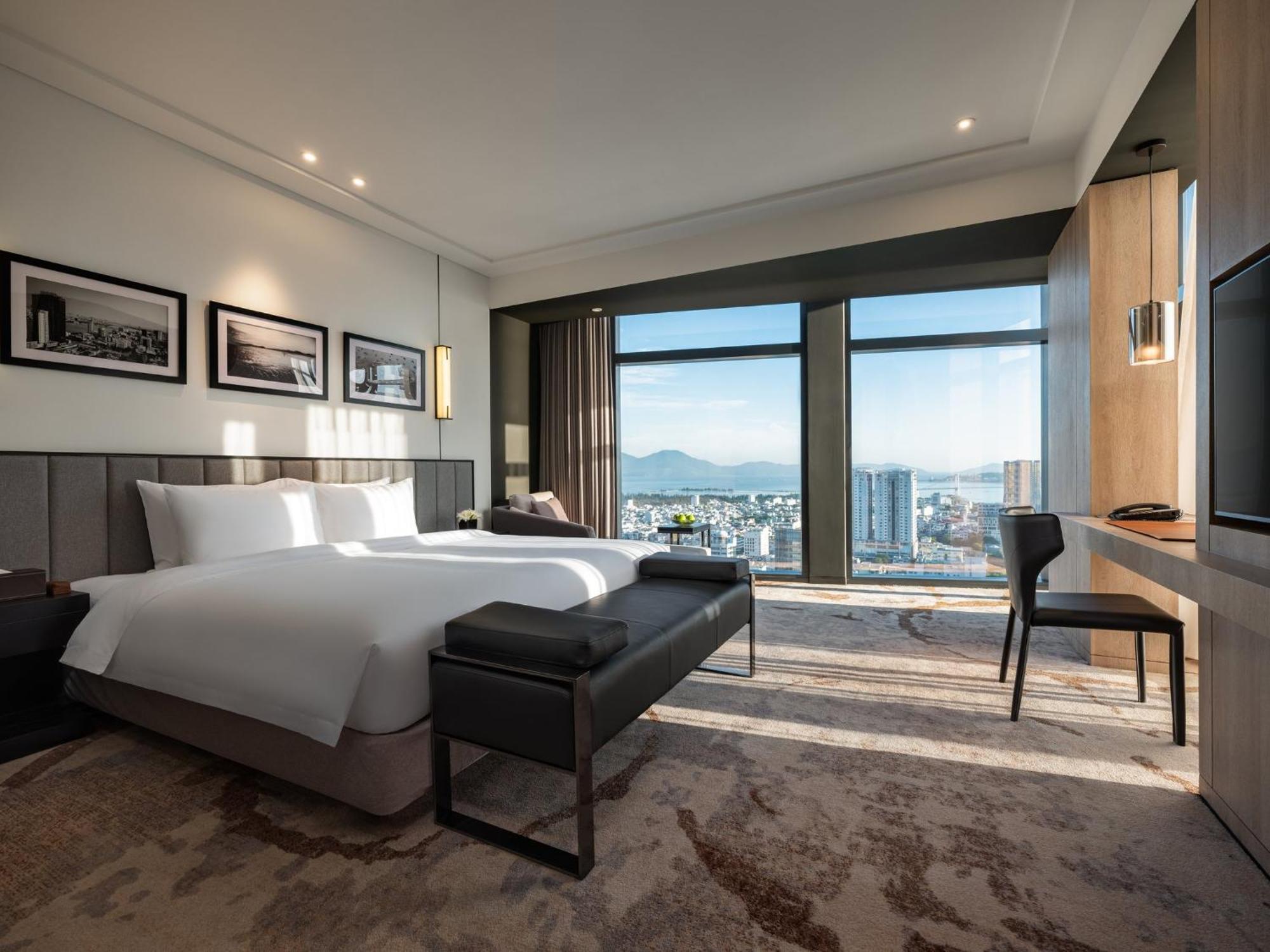 Crowne Plaza Danang City Centre By Ihg Exteriör bild